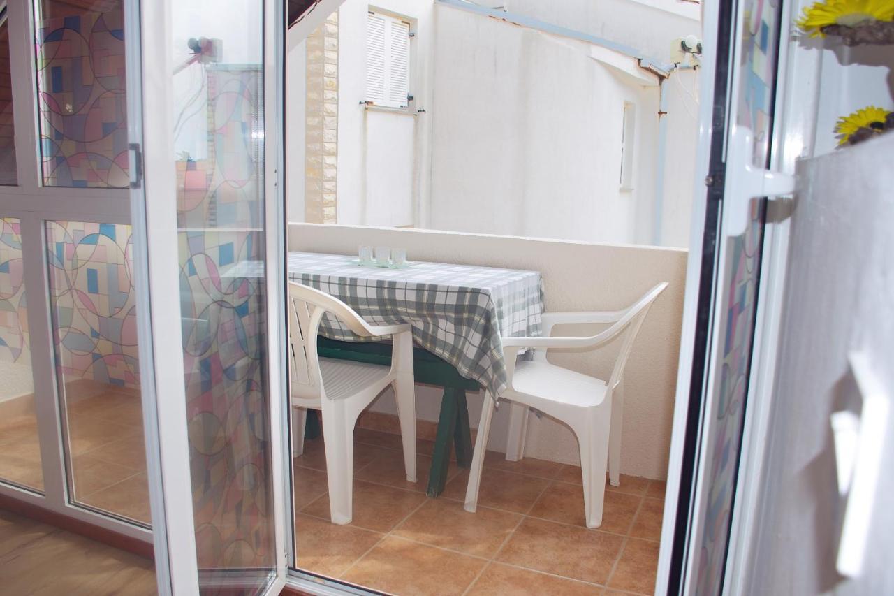 Novalja And Fun Apartment Екстериор снимка