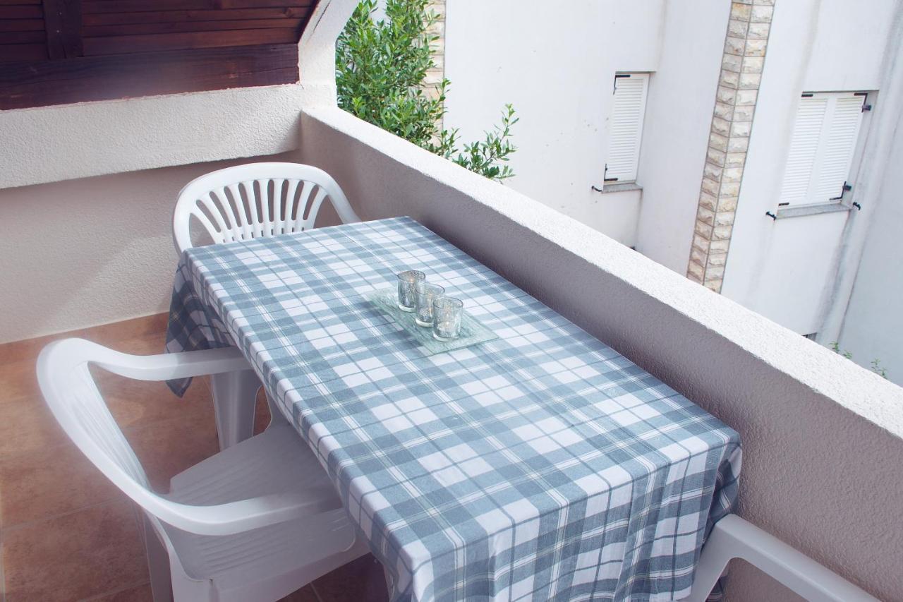 Novalja And Fun Apartment Екстериор снимка