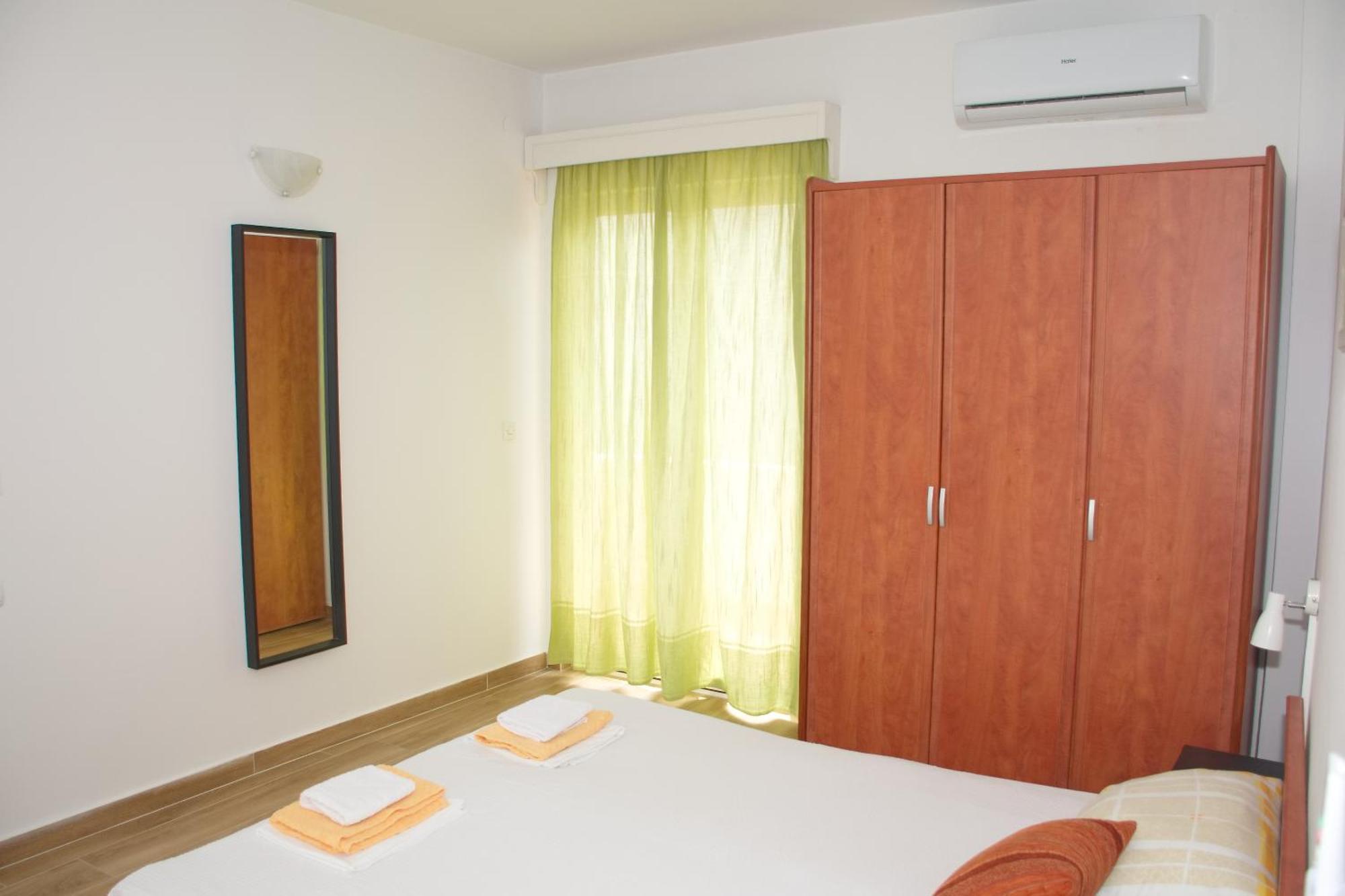 Novalja And Fun Apartment Екстериор снимка