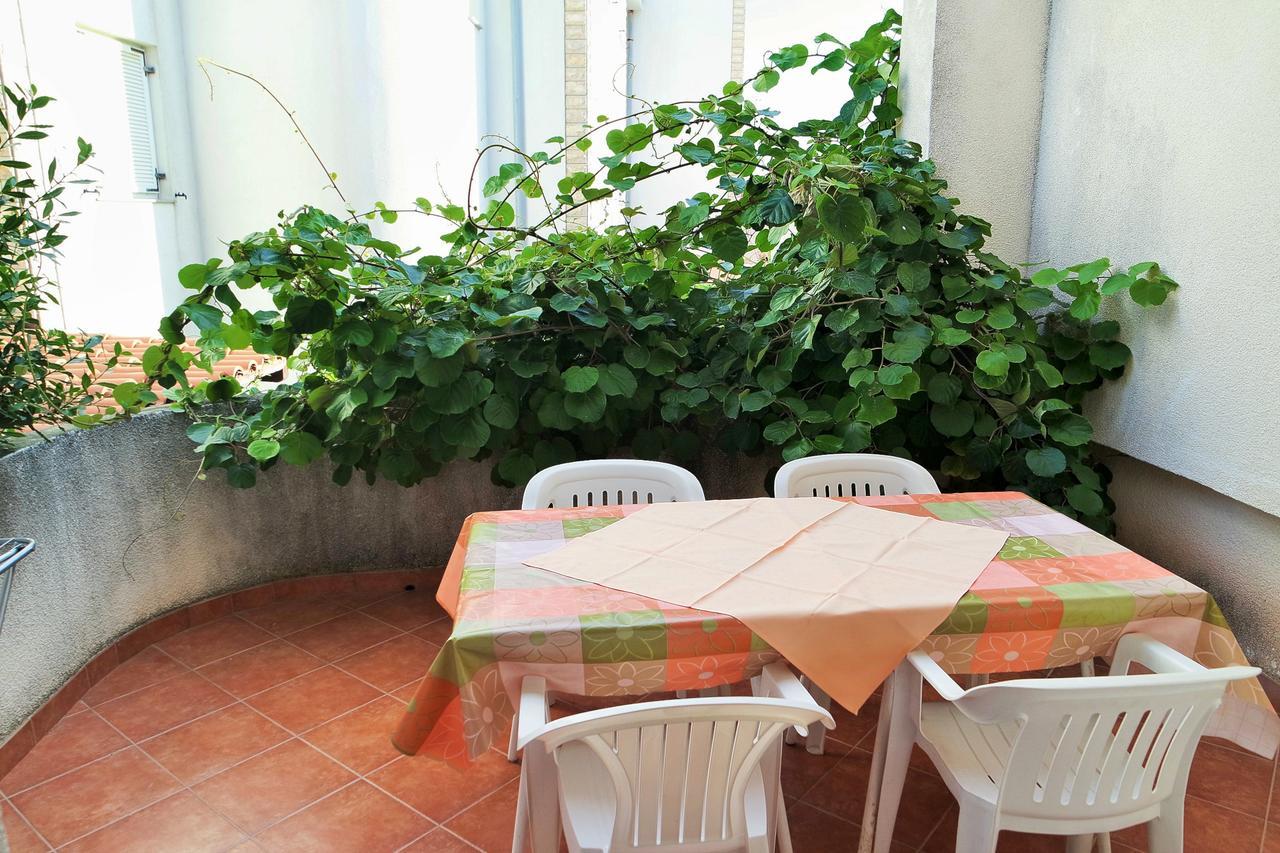 Novalja And Fun Apartment Екстериор снимка